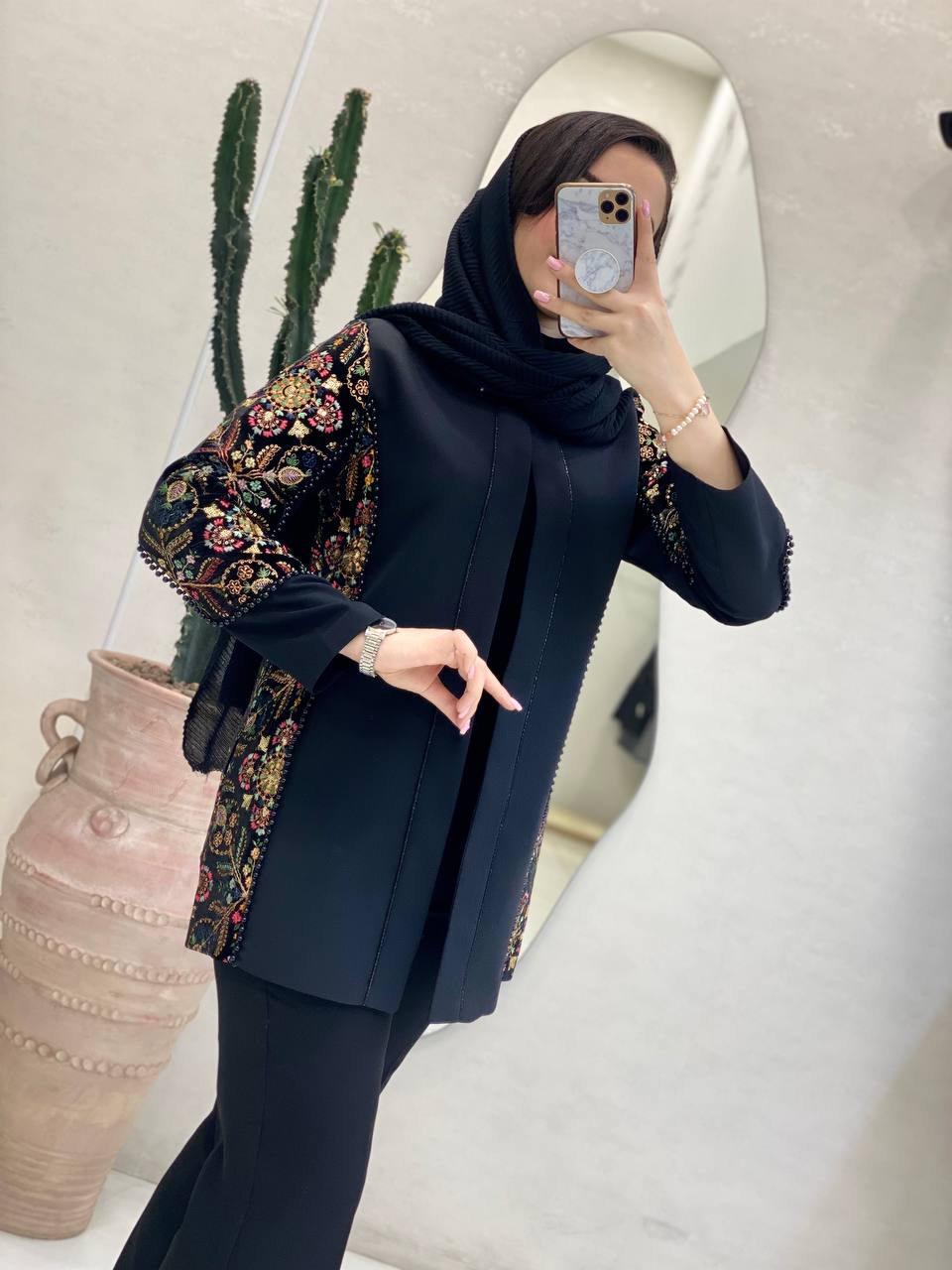 کت سوزندوزی گلپوش