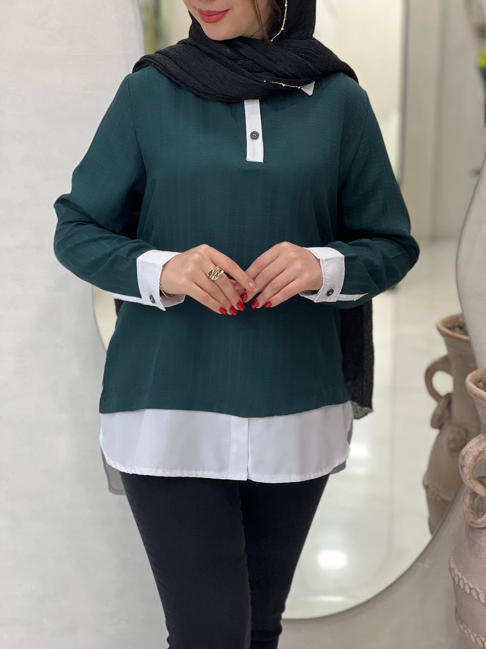 شومیز یقه سفید رادمان