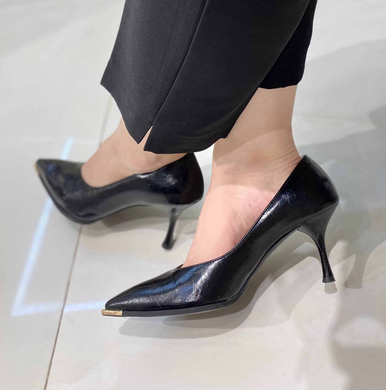 کفش پاشنه بلند دلبری