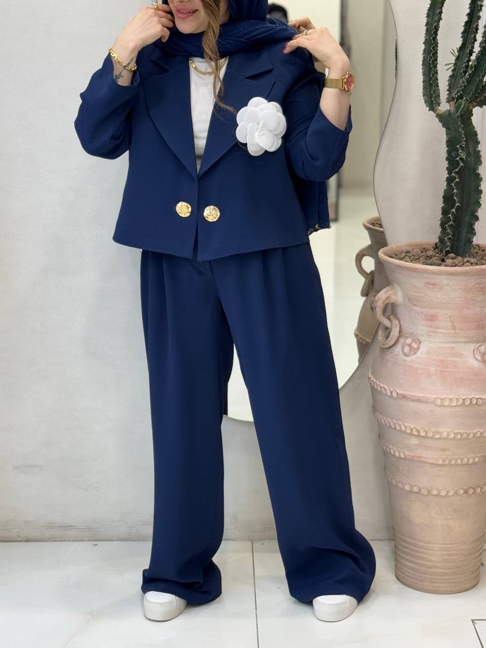 کت شلوار تک گل جلوه